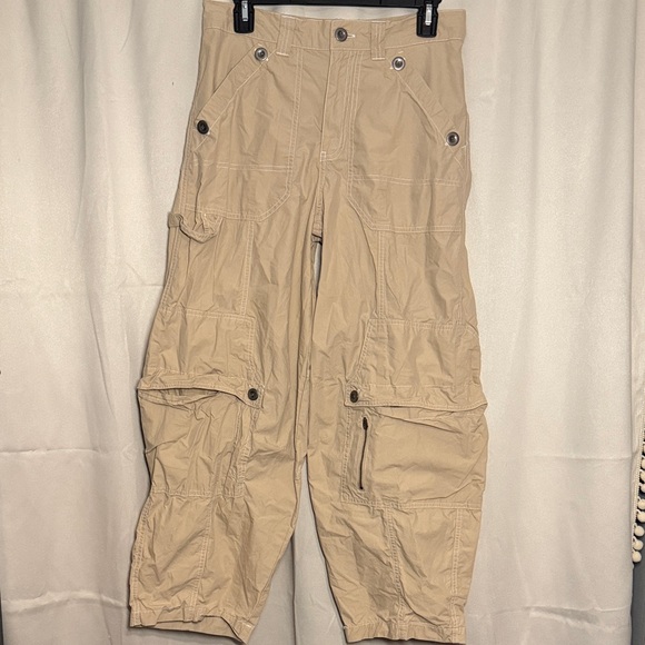 BDG Khaki Tan Cargo Wide Leg Baggy Pants Size 2 - Picture 3 of 7